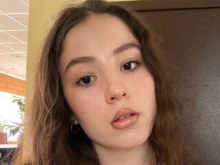 JulyLarain sex camshow
