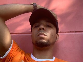 LeonellGlez online cam